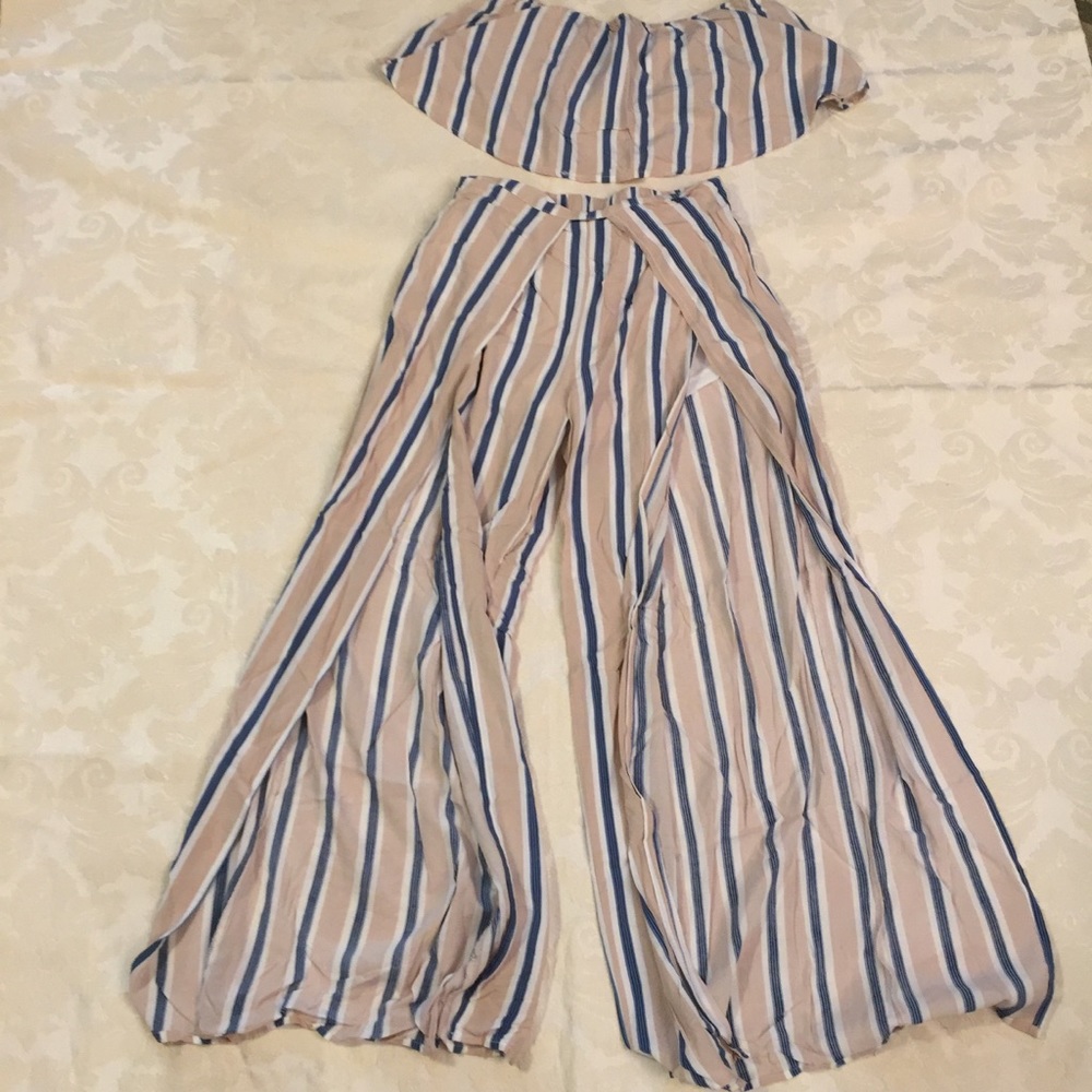 Hers & Mine Stripe Midriff Top And Open Leg Pant S - image 1